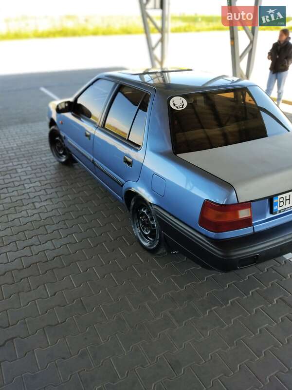 Седан Hyundai Pony 1993 в Корсунцях