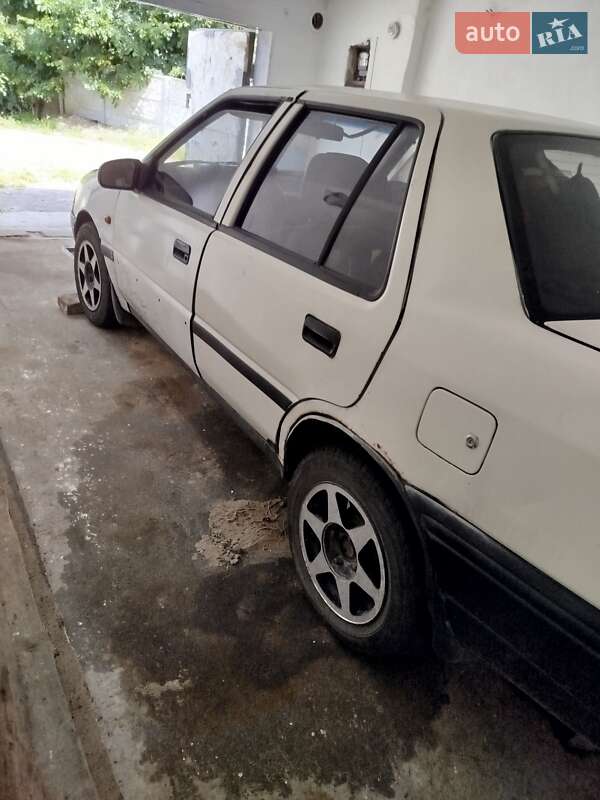 Седан Hyundai Pony 1994 в Лубнах фото 2 Седан Hyundai Pony 1994 в Лубнах