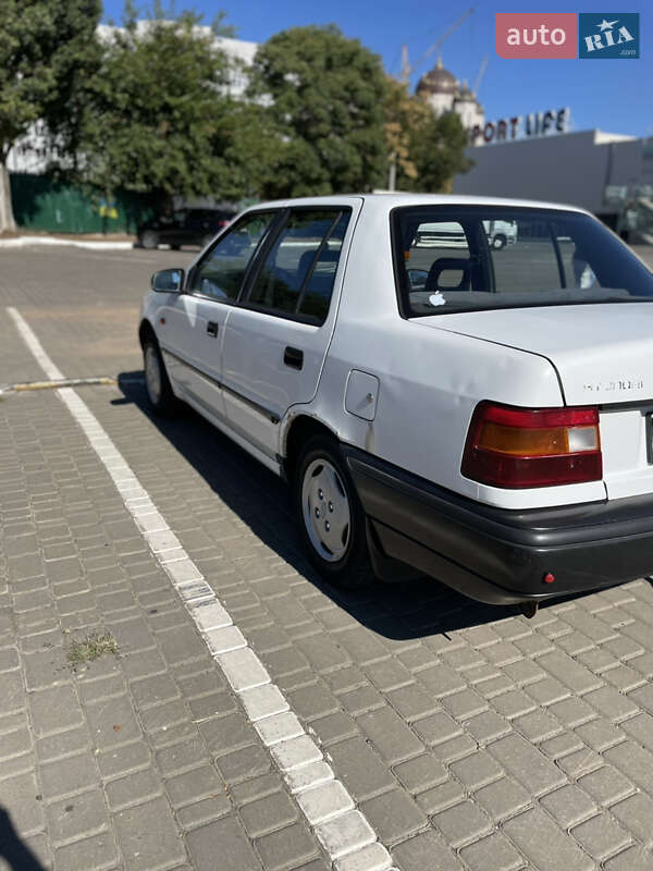Седан Hyundai Pony 1994 в Одессе