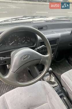 Седан Hyundai Pony 1992 в 