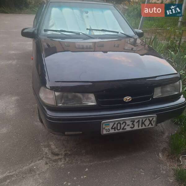 Седан Hyundai Pony 1992 в Буче