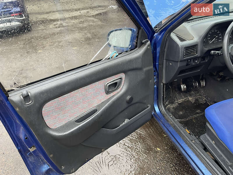 Седан Hyundai Pony 1993 в Золотоноші