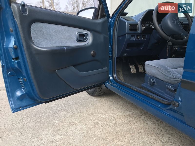 Седан Hyundai Pony 1992 в Вышгороде