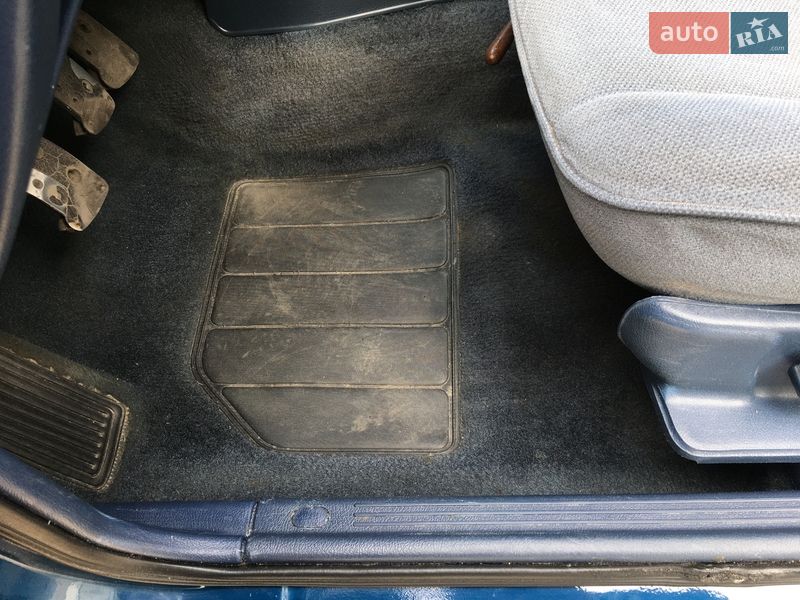 Седан Hyundai Pony 1992 в Вышгороде