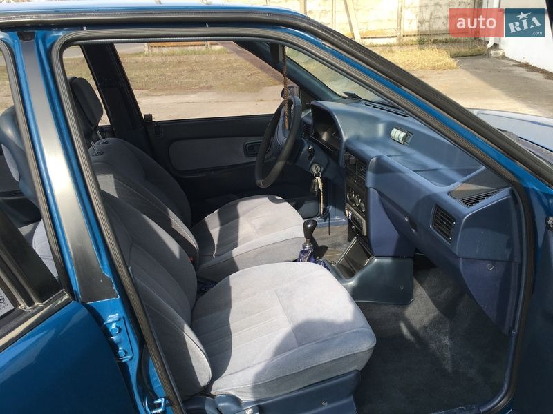 Седан Hyundai Pony 1992 в Вышгороде