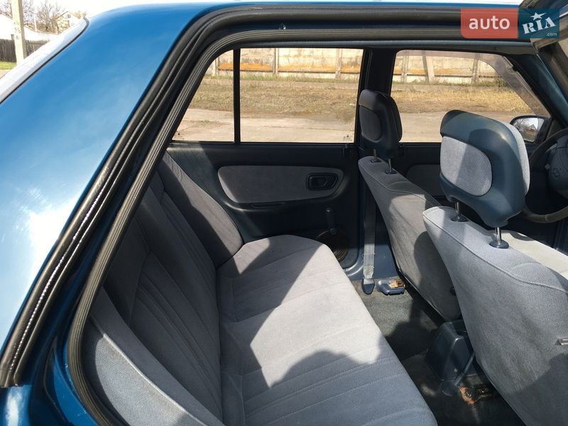 Седан Hyundai Pony 1992 в Вышгороде