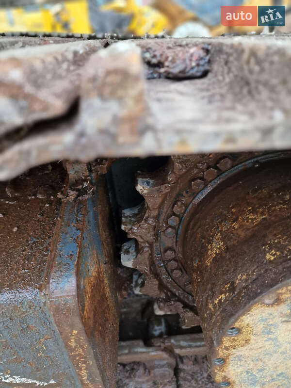 Гусеничный экскаватор Hyundai R 250 NLC-9 2012 в Одессе