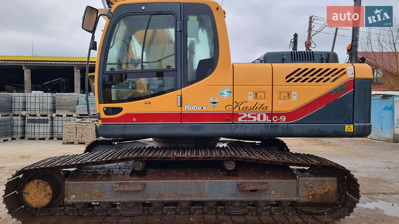 Гусеничный экскаватор Hyundai R 250 NLC-9 2012 в Одессе