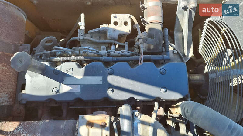 Гусеничный экскаватор Hyundai R 300 LC-9A 2010 в Одессе