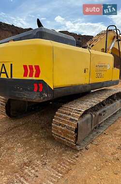 Гусеничный экскаватор Hyundai R 320 LC 2008 в 