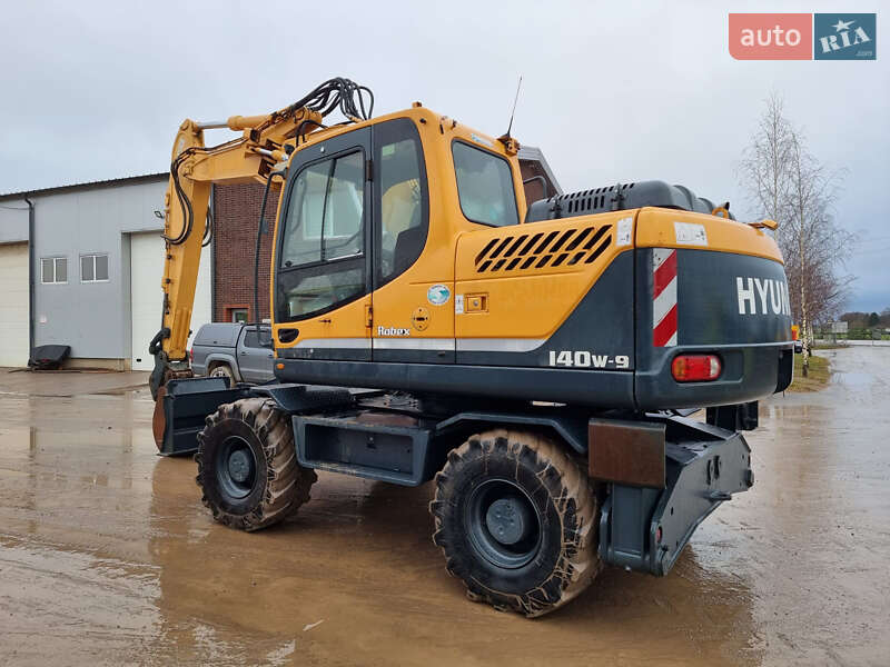 Hyundai R 2014