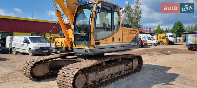 Гусеничный экскаватор Hyundai Robex 220 LC-9A 2012 в Самборе