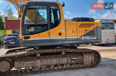 Гусеничный экскаватор Hyundai Robex 220 LC-9A 2012 в 