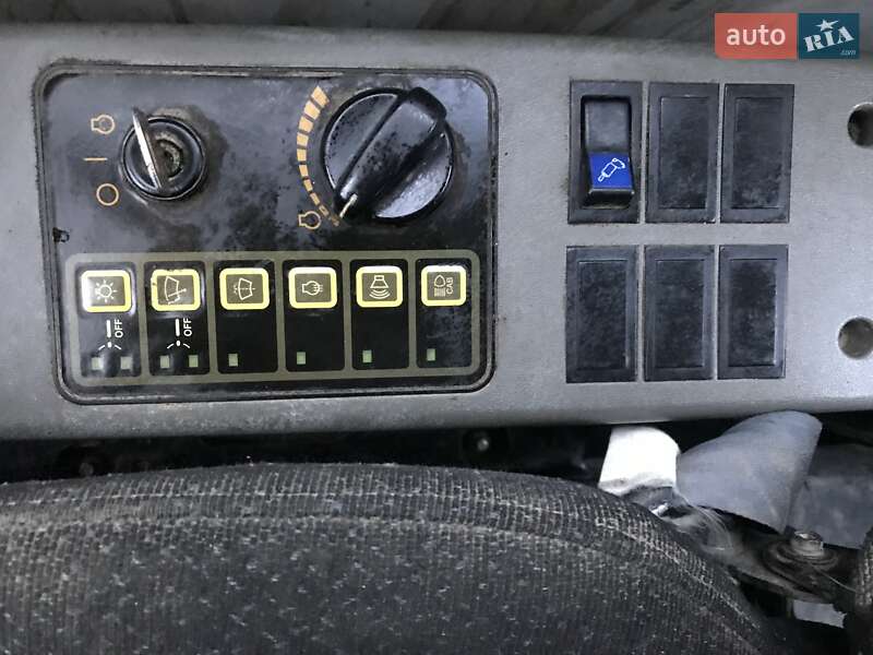 Гусеничный экскаватор Hyundai ROBEX 2007 в Косове фото 21 Гусеничный экскаватор Hyundai ROBEX 2007 в Косове