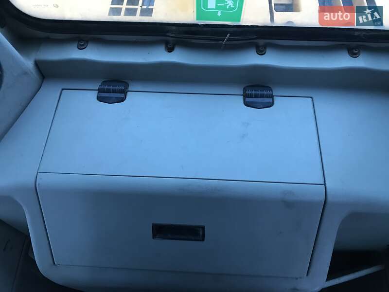 Гусеничный экскаватор Hyundai ROBEX 2007 в Косове фото 26 Гусеничный экскаватор Hyundai ROBEX 2007 в Косове