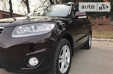 Внедорожник / Кроссовер Hyundai Santa FE 2010 в Сумах