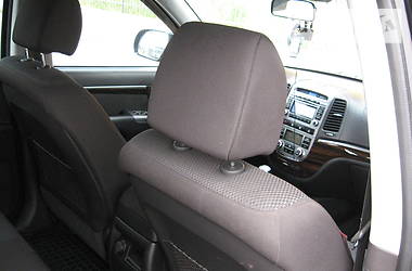 Позашляховик / Кросовер Hyundai Santa FE 2011 в 