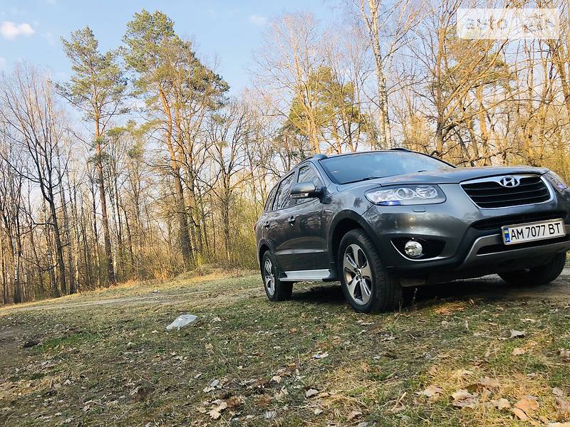 Внедорожник / Кроссовер Hyundai Santa FE 2012 в Житомире