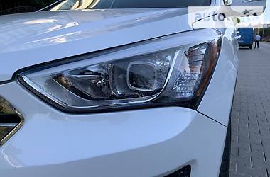 Позашляховик / Кросовер Hyundai Santa FE 2014 в Чернівцях