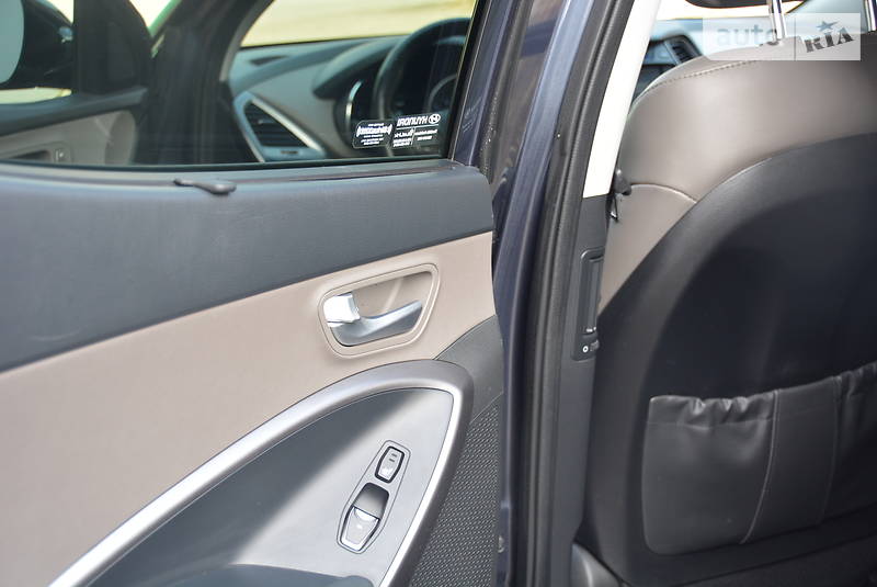 Позашляховик / Кросовер Hyundai Santa FE 2014 в Сваляві