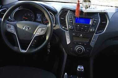 Позашляховик / Кросовер Hyundai Santa FE 2013 в 