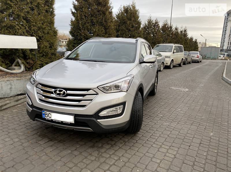 Позашляховик / Кросовер Hyundai Santa FE 2013 в Львові