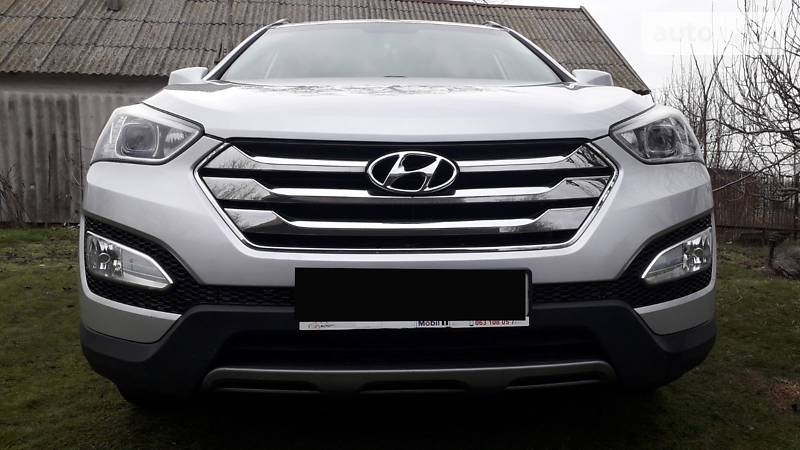Позашляховик / Кросовер Hyundai Santa FE 2013 в 
