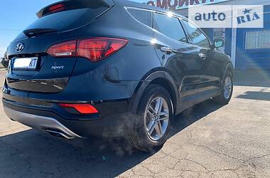 Позашляховик / Кросовер Hyundai Santa FE 2016 в 