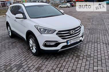 Позашляховик / Кросовер Hyundai Santa FE 2015 в 