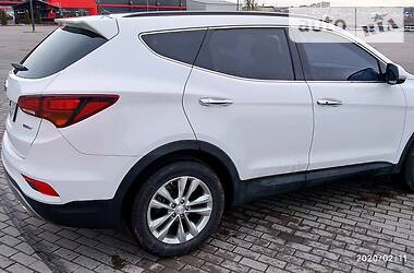 Позашляховик / Кросовер Hyundai Santa FE 2015 в 