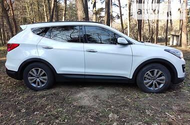 Внедорожник / Кроссовер Hyundai Santa FE 2014 в 