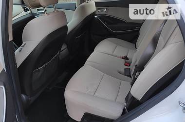 Внедорожник / Кроссовер Hyundai Santa FE 2014 в 
