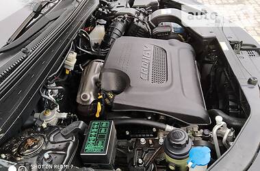Позашляховик / Кросовер Hyundai Santa FE 2012 в 