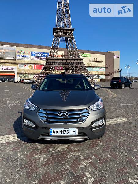 Позашляховик / Кросовер Hyundai Santa FE 2014 в Харкові