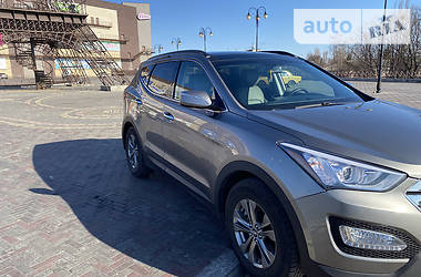 Позашляховик / Кросовер Hyundai Santa FE 2014 в Харкові