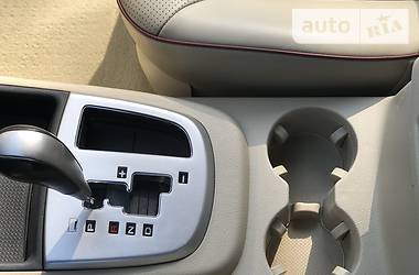 Позашляховик / Кросовер Hyundai Santa FE 2008 в 