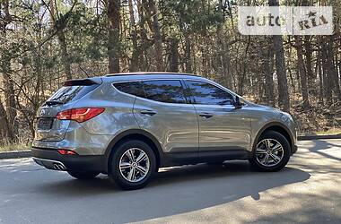 Позашляховик / Кросовер Hyundai Santa FE 2014 в 