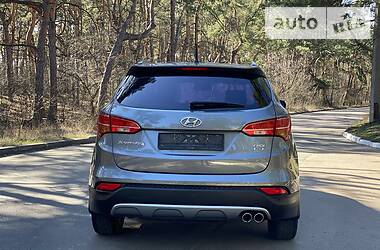 Позашляховик / Кросовер Hyundai Santa FE 2014 в 