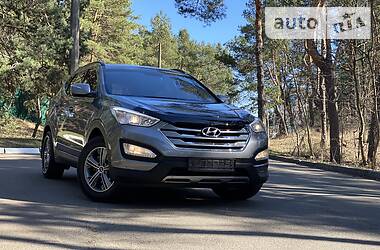 Позашляховик / Кросовер Hyundai Santa FE 2014 в 