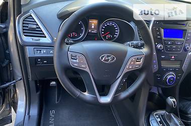 Позашляховик / Кросовер Hyundai Santa FE 2014 в 
