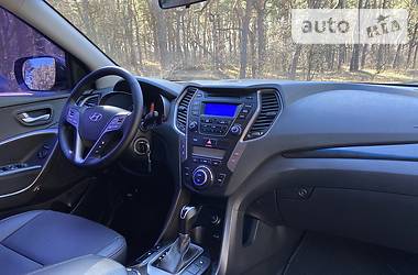 Позашляховик / Кросовер Hyundai Santa FE 2014 в 