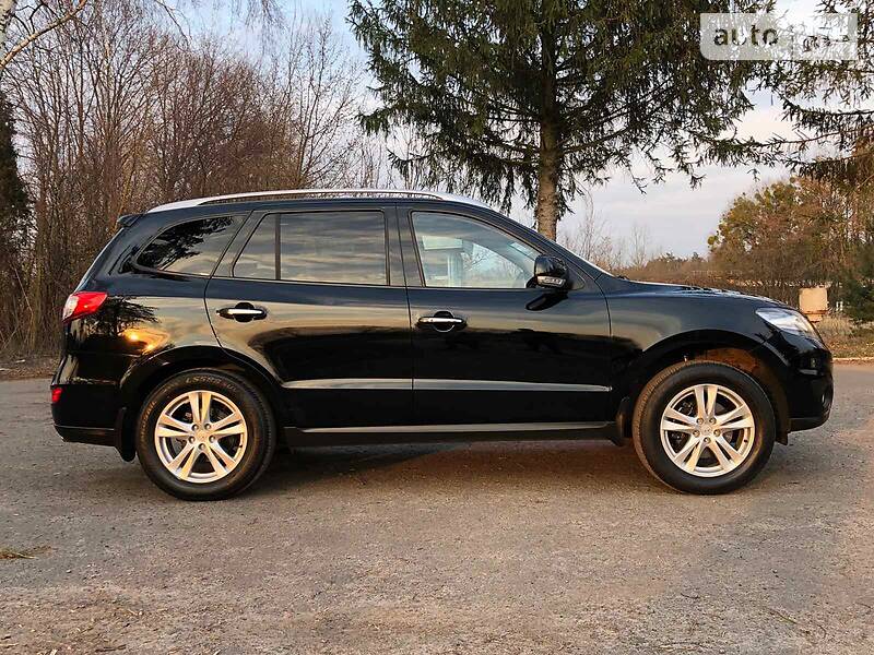 Універсал Hyundai Santa FE 2010 в Радивиліві