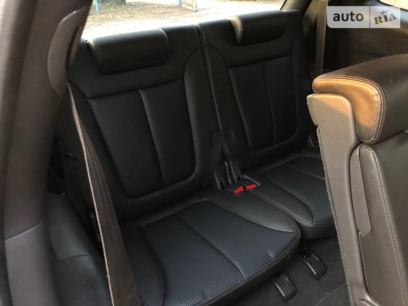 Універсал Hyundai Santa FE 2010 в Радивиліві