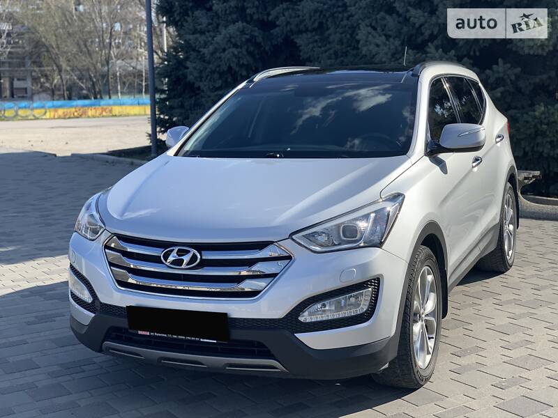Внедорожник / Кроссовер Hyundai Santa FE 2013 в Днепре