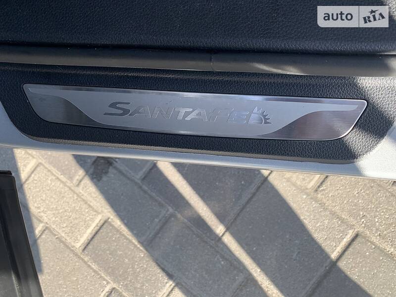 Внедорожник / Кроссовер Hyundai Santa FE 2013 в Днепре