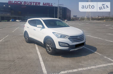 Позашляховик / Кросовер Hyundai Santa FE 2015 в 