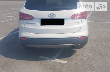 Позашляховик / Кросовер Hyundai Santa FE 2015 в 