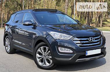 Позашляховик / Кросовер Hyundai Santa FE 2015 в 
