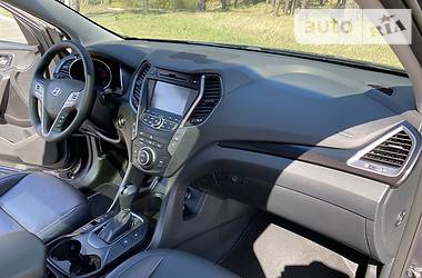 Позашляховик / Кросовер Hyundai Santa FE 2015 в 