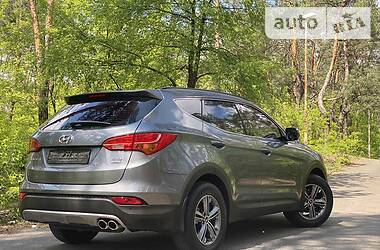Позашляховик / Кросовер Hyundai Santa FE 2014 в 